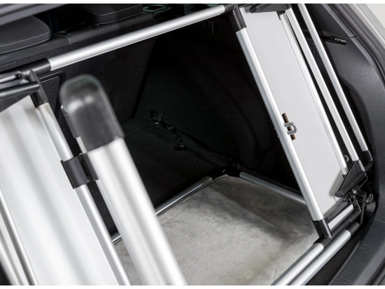 Фото - аксесуари в авто Trixie Universal Rear Car Grid Універсальні задні автомобільні грати (13201)