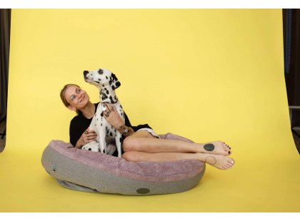 Фото - лежаки, матрасы, коврики и домики Harley & Cho DONUT SOFT TOUCH PINK овальный лежак для собак, розовый