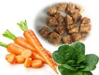 Фото - лакомства Gimdog Superfood мясные кубики для собак Курица с морковью и шпинатом